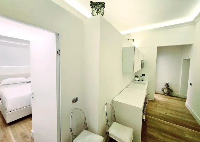 B89 Luxury Gallery Piazza Di Spagna Rzym